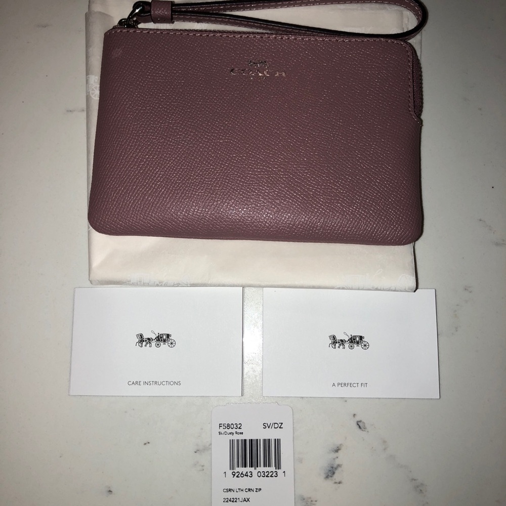 Coach medium wristlet - Picture 4 of 5